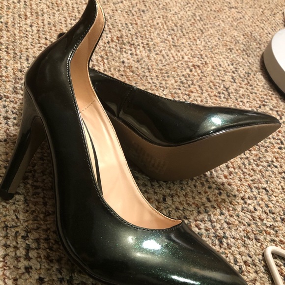 mark by Avon Womens Emerald Princess Pumps High Heel Metallic Green 7 New - Picture 2 of 9